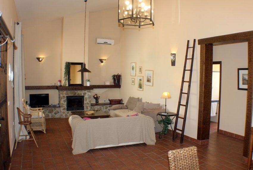 Media Luna - Holiday house in Dehesa de la Villa for rent - living room