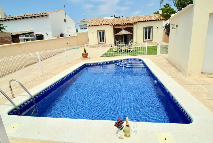 Casa Palillero Sol - Holiday house in Fuente del Gallo for rent - pool - house