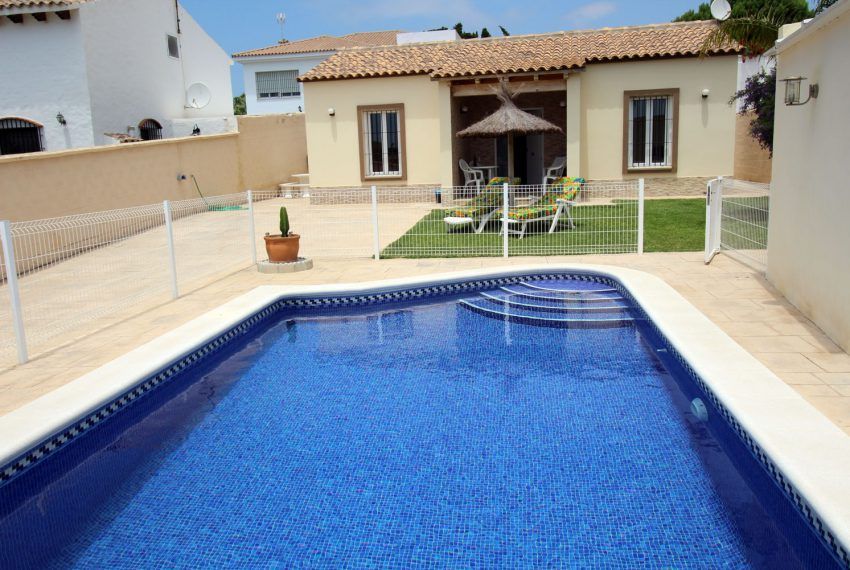 Casa Palillero Sol - Holiday house in Fuente del Gallo for rent - pool - house