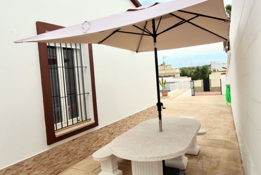 Casa Palillero Sol - Holiday house in Fuente del Gallo for rent - parasol - terraza