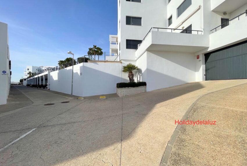 Apartment Miguel - apartment in Conil de la Frontera for rent - Holidaydelaluz - driveway to the garage