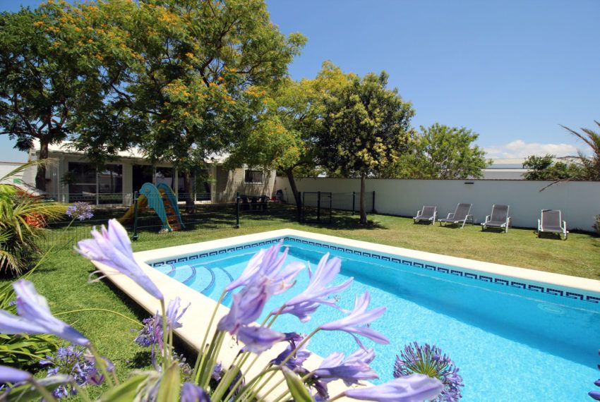 Casa Elvira - Holiday house in Mayorazgo-Conil de la Frontera for rent - pool - garden - house