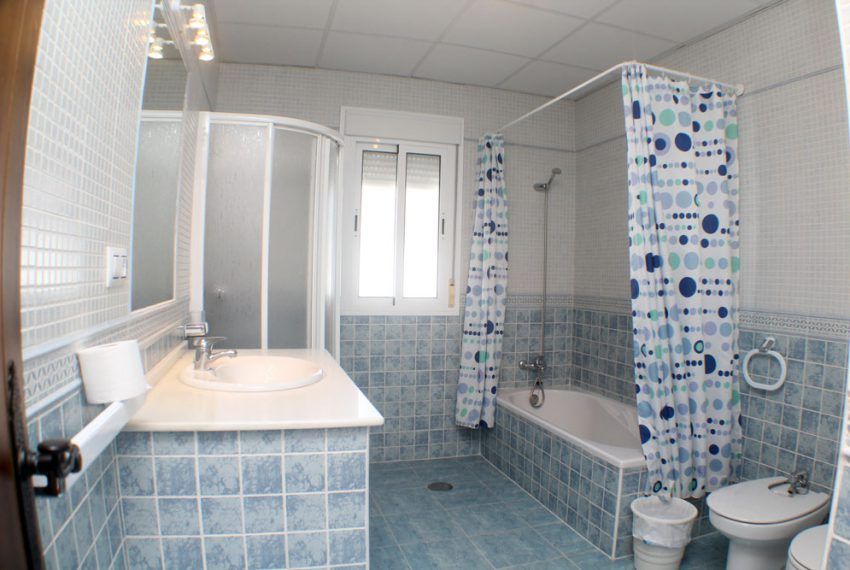 Villa Roma - Holiday house in Roche Viejo for rent - bathroom