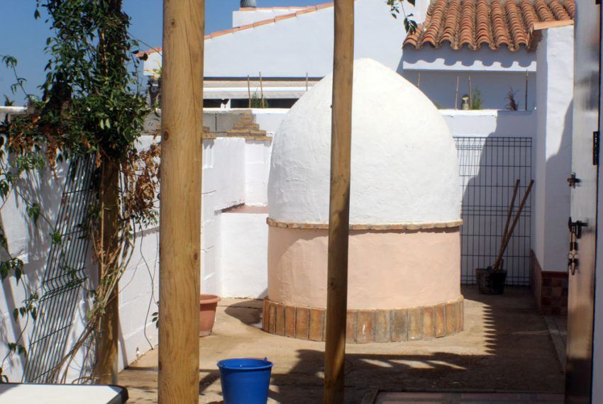 Villa Roma - Holiday house in Roche Viejo for rent - pizza oven