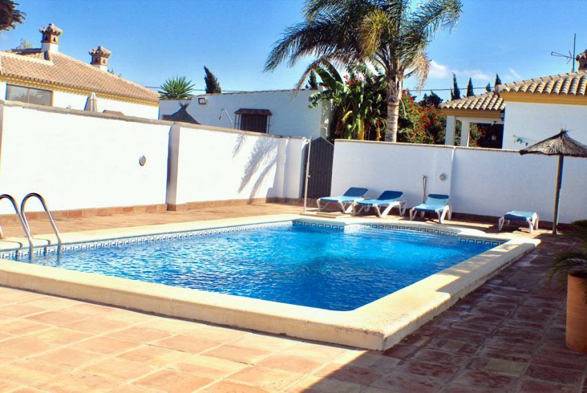 Casa Villa Nueva No.4 - vacation house in El Colorado for rent - pool area