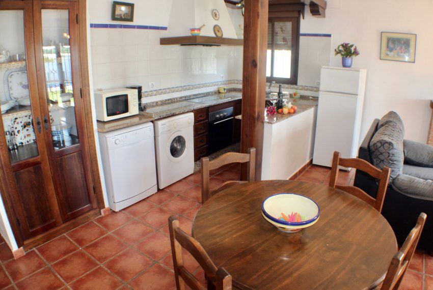 Casa Villa Nueva No.2 - Holiday house in El Colorado for rent - dining area - kitchen