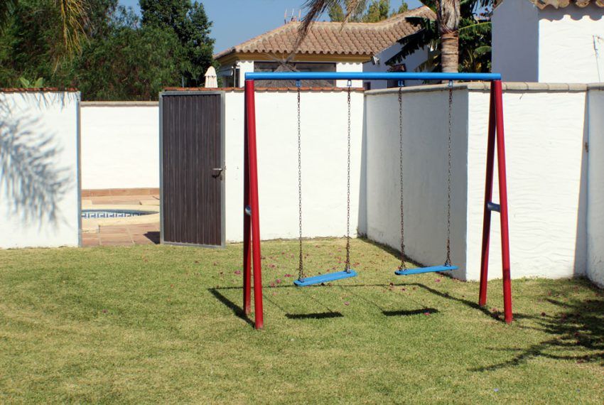 Casa Villa Nueva No.2 - Holiday house in El Colorado for rent - garden - children swings