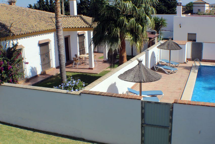 Casa Villa Nueva No 3 - Holiday house in El Colorado for rent - pool area - house