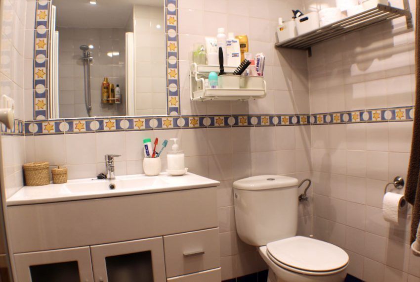 Apartment Pepe - in Zahara de los Atunes for rent - bathroom 1