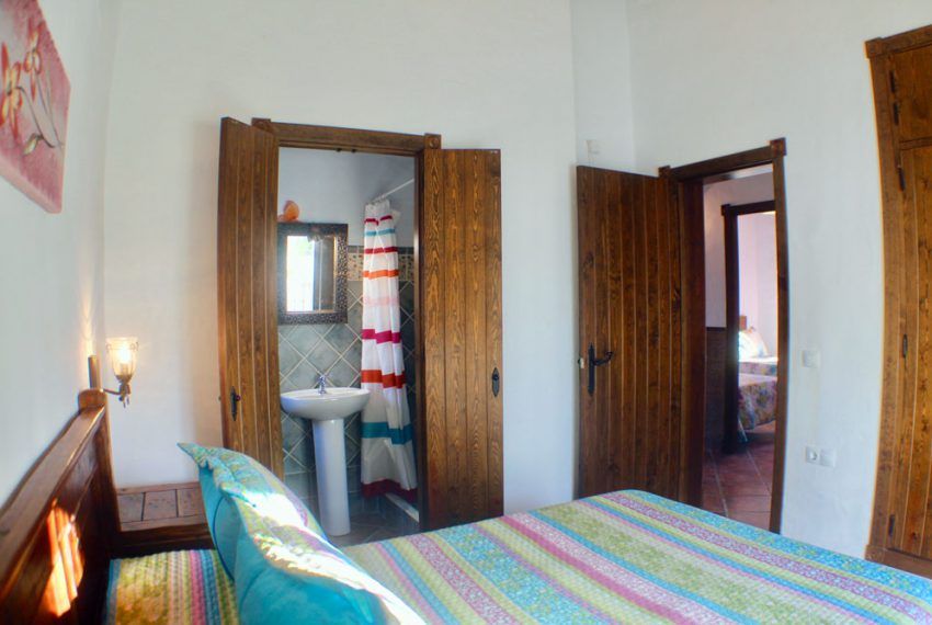 Casa Galindo - Holiday home in Roche Viejo for rent - master bedroom - with bath