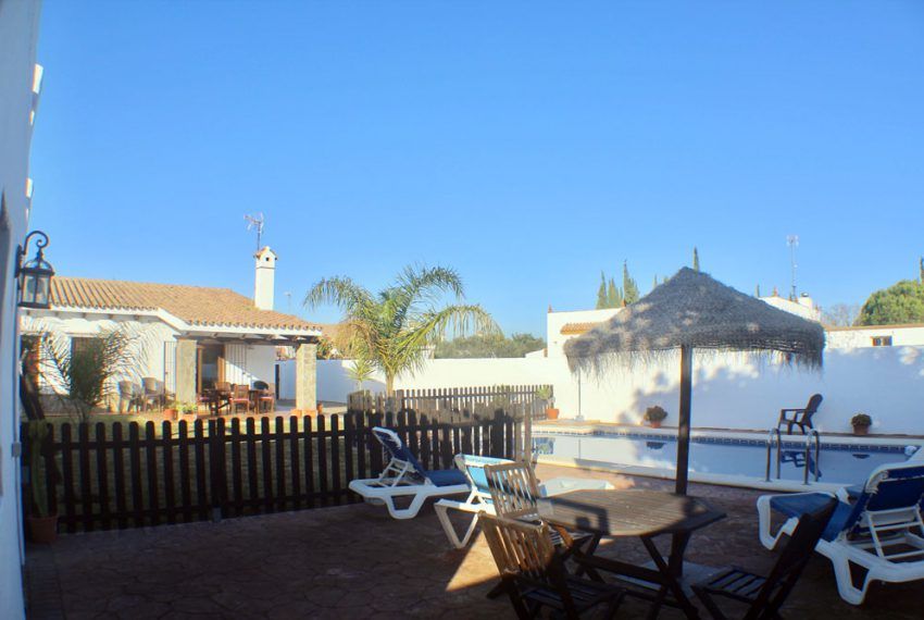 Casa Galindo - Holiday home in Roche Viejo for rent - terrace - pool area