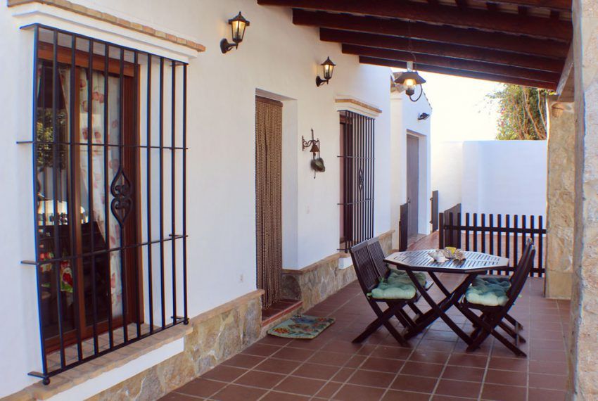 Casa Roció - Holiday home in Roche Viejo for rent - entrance - terrace