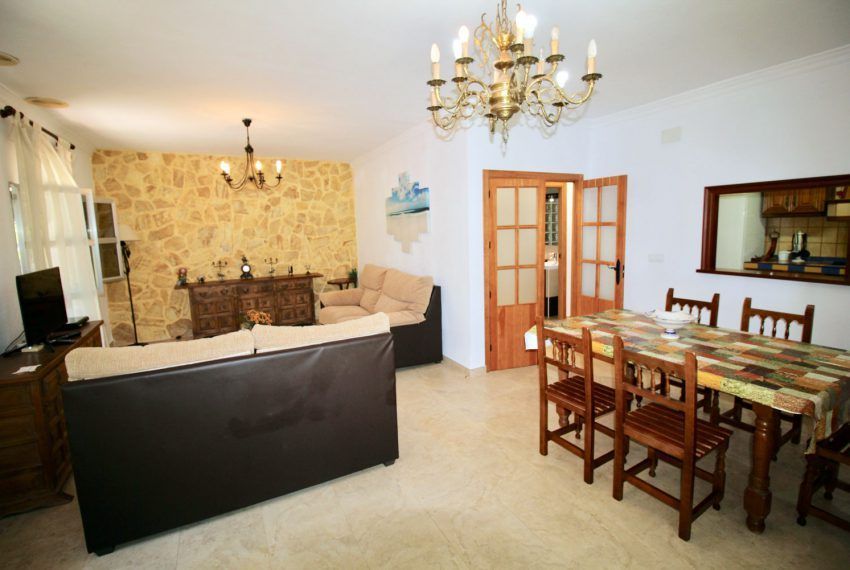 Villa Bonita - Holiday house by the sea in Fuente del Gallo for rent - dining area - living room