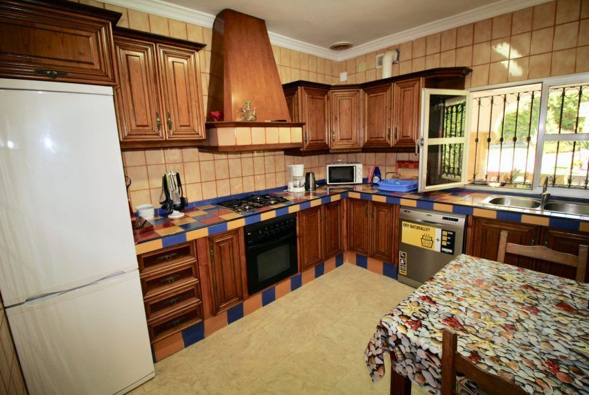 Villa Bonita - Holiday house by the sea in Fuente del Gallo for rent - kitchen