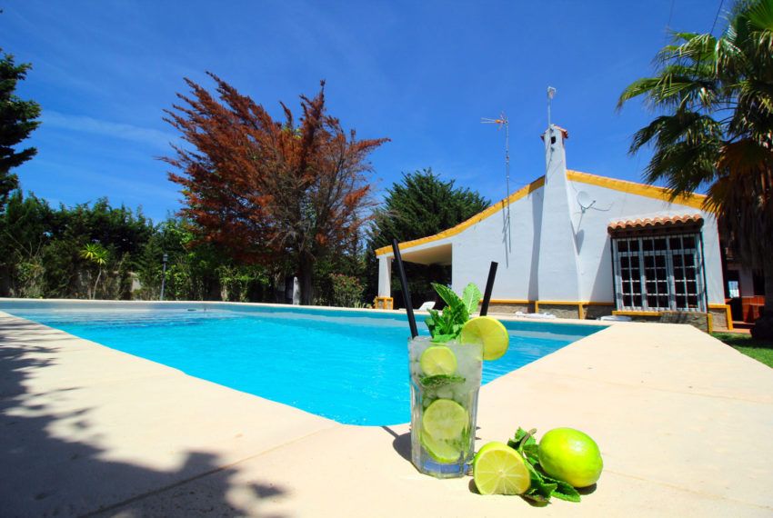 Casa Luna - holiday house in Roche Viejo for rent - house - pool