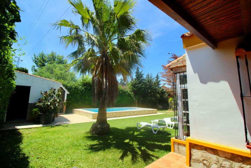 Casa Luna - holiday house in Roche Viejo for rent - garden - pool