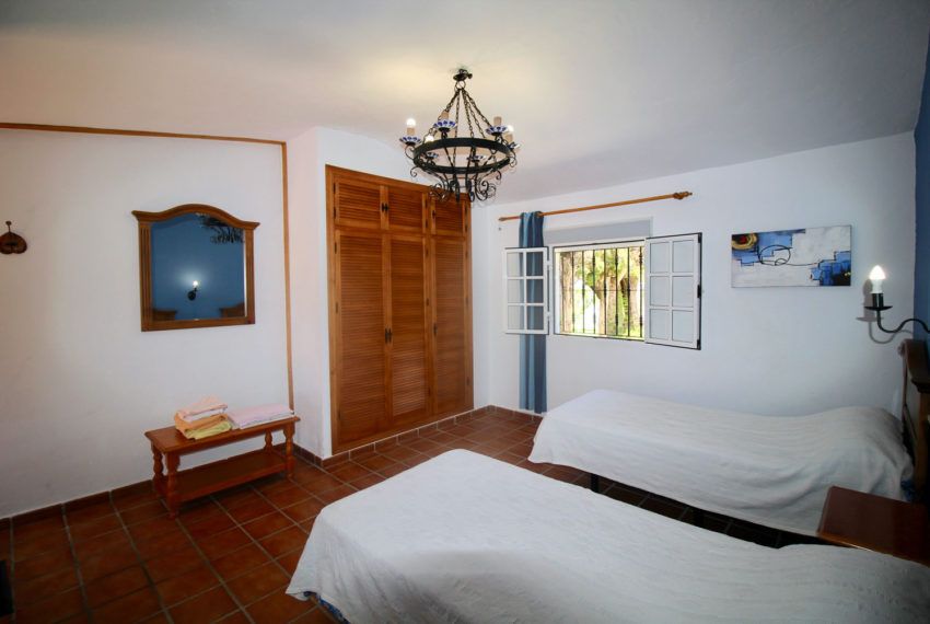 Casa Luna - holiday house in Roche Viejo for rent - guest room