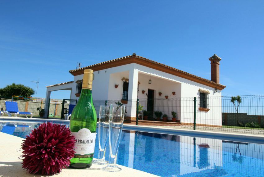 Casa Amaya - Holiday house in El Colorado for rent - pool - house