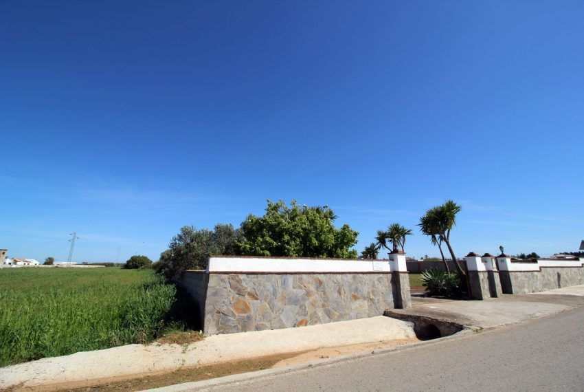 Casa Amaya - Holiday house in El Colorado for rent - street in front of the house - entrance