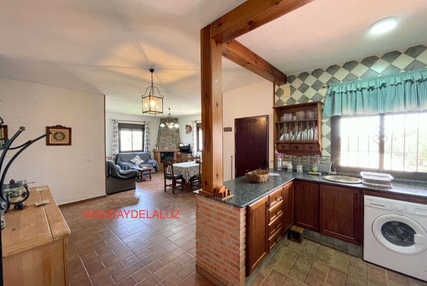 Casa Amaya - Holiday house in El Colorado for rent - kitchen - living room