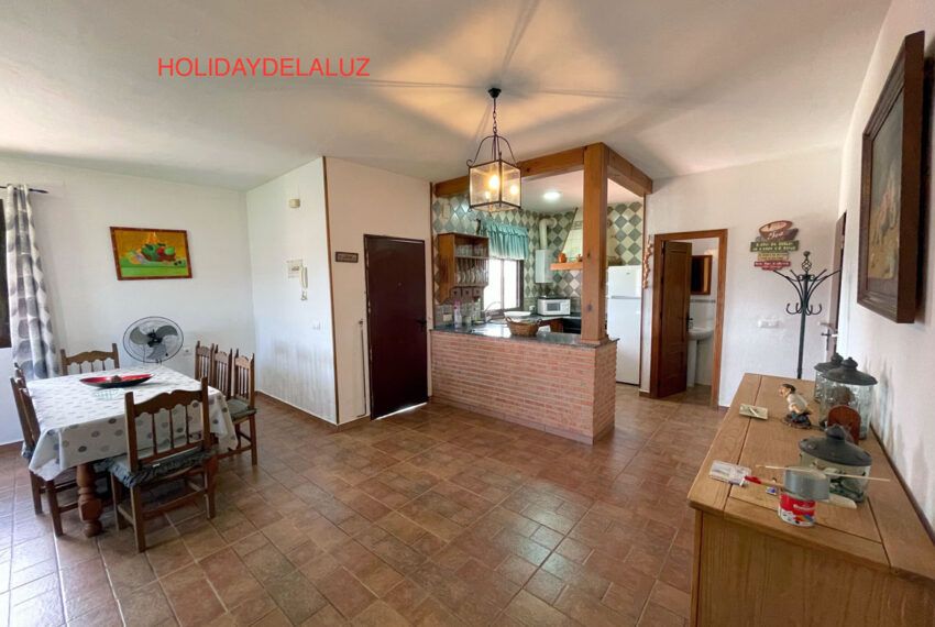 Casa Amaya - Holiday house in El Colorado for rent - kitchen - dining area