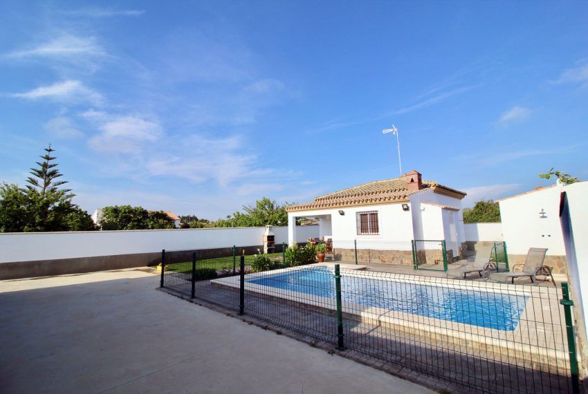 Casa Paco - holiday home in El Colorado for rent - pool - house