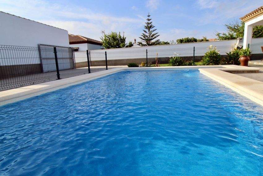 Casa Paco - holiday home in El Colorado for rent - pool