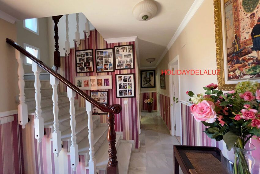 Casa Charo - luxus Ferienhaus - in Chiclana de la Frontera mieten - Hausflur - Treppe