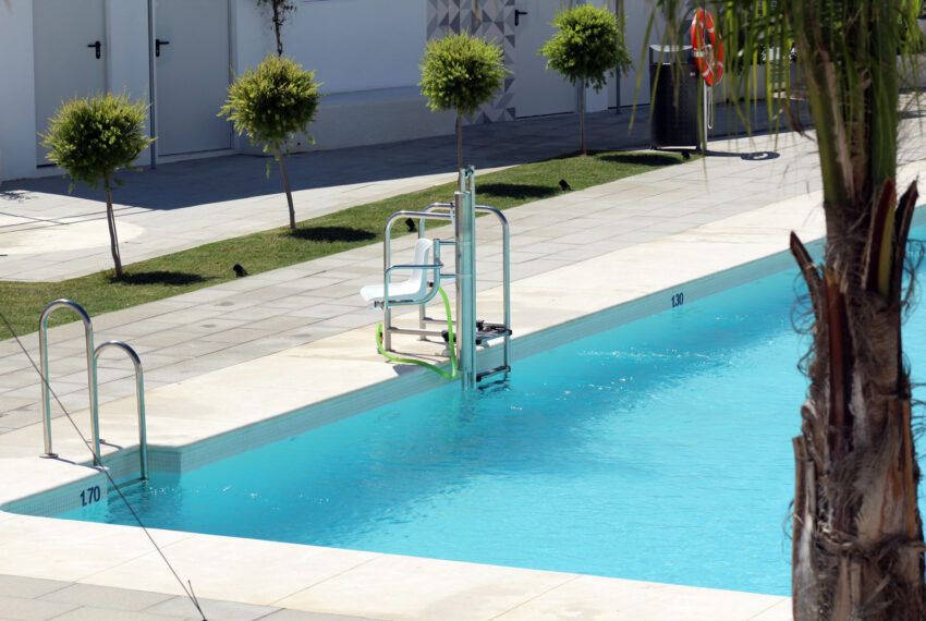 Casa Mariajo - Selecta Costa Conil - Ferienhaus in Conil de la Frontera mieten - Gemeinschafts Pool mit Behindertenlift