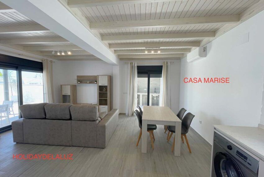 Casa Marise - Holiday house in Fuente del Gallo for rent - living room - dining area