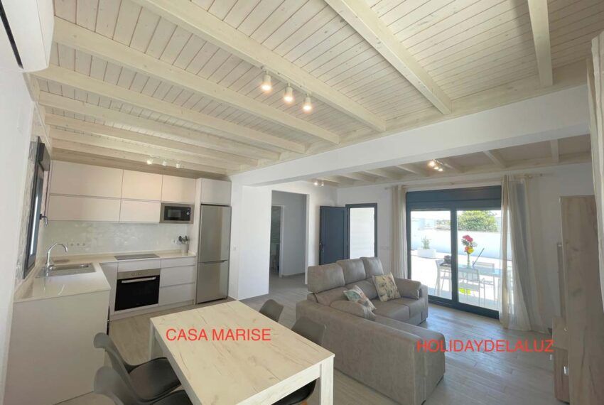 Casa Marise - Holiday house in Fuente del Gallo for rent - living room - kitchen - dining area