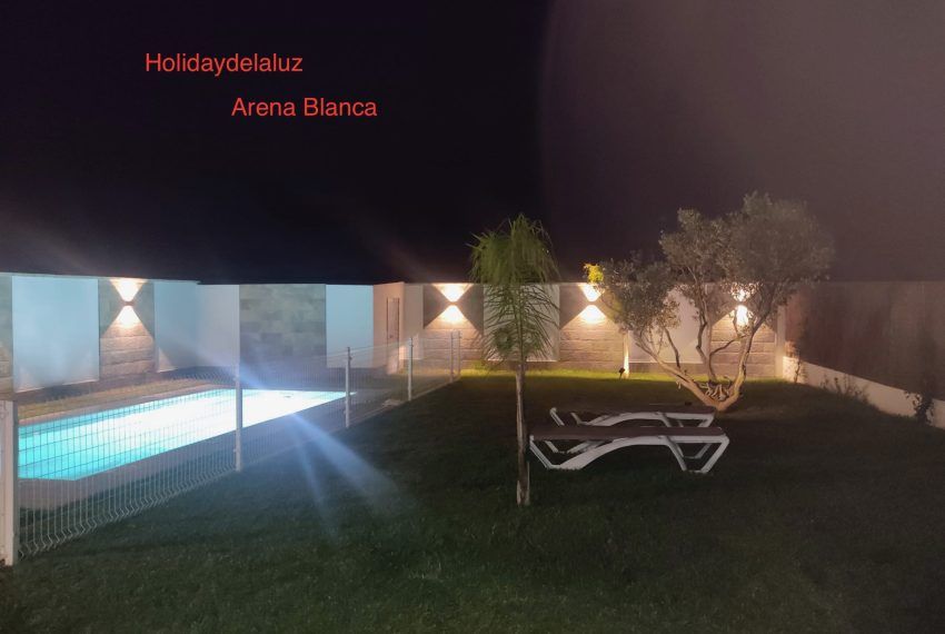 Ferienhaus Casa Arena Blanca - Ferienhaus mieten in El Colorado - Holidaydelaluz - Garten und Pool bei Nacht